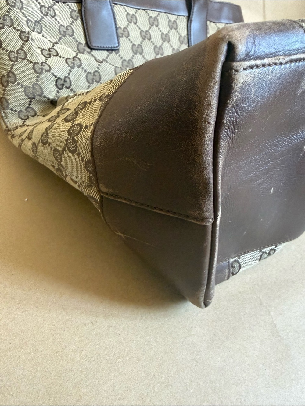 Gucci GG Tote - Picture 4 of 15